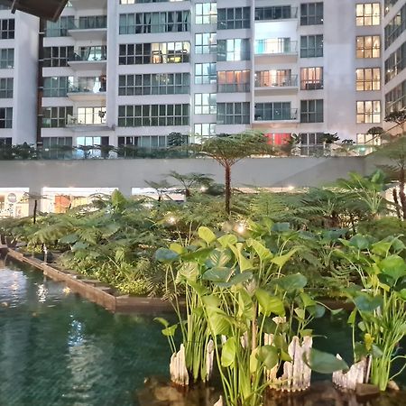 Hostel At Regalia Sky Pool Κουάλα Λουμπούρ Εξωτερικό φωτογραφία